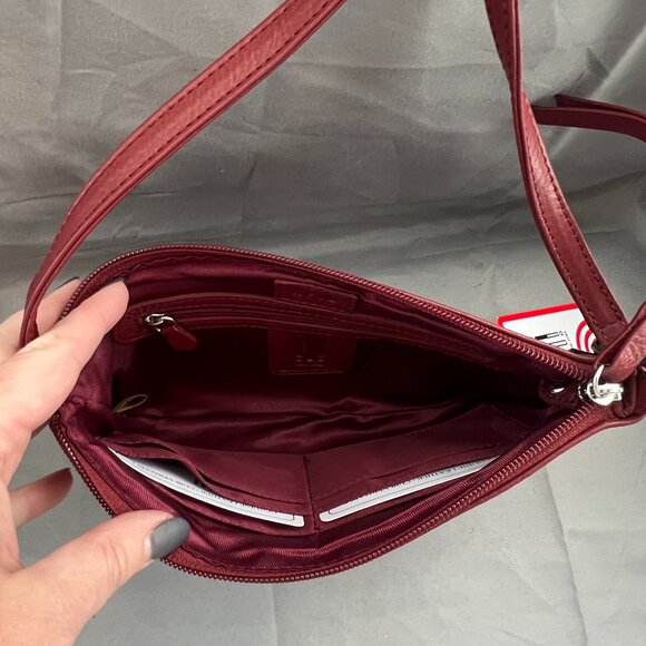 Merlot/Red Leather Convertible Baguette Wristlet, ili new york, NWT - Picture 3 of 7